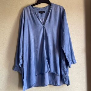 Diane Gilman Light Blue Tunic Top
